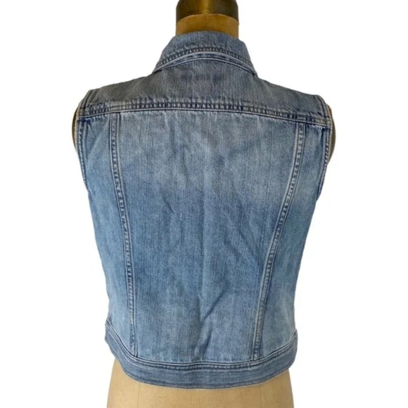 Chaps Women’s Light Wash Denim Vest Size M - Picture 9 of 11